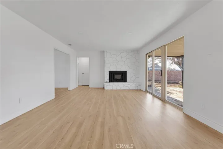14018 Jicarilla Road, Apple Valley, California 92307