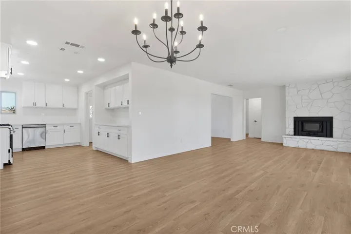 14018 Jicarilla Road, Apple Valley, California 92307