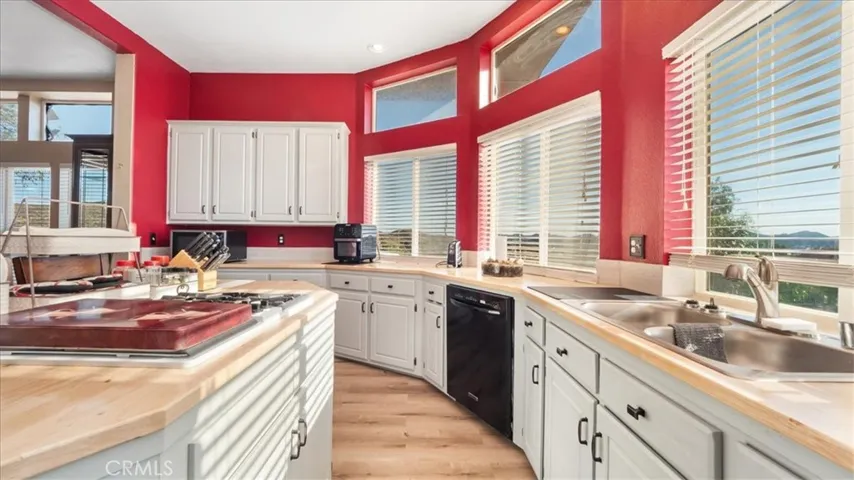 24300 N Canyon Drive, Menifee, California 92587