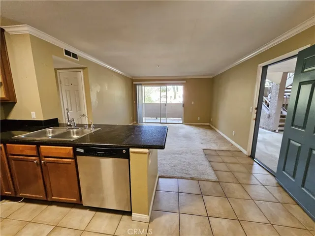 1035 La Terraza Circle 101, Corona, California 92879