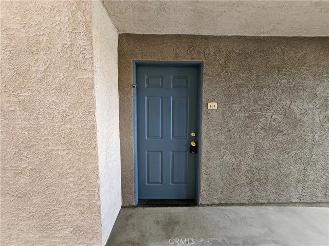 1035 La Terraza Circle 101, Corona, California 92879