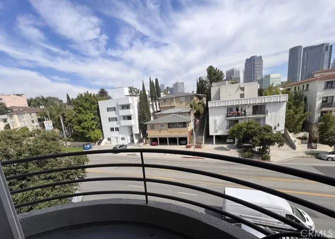 1617 S Beverly Glen Boulevard 303, Los Angeles, California 90024