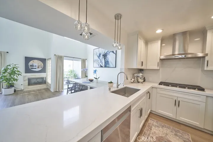 1617 S Beverly Glen Boulevard 303, Los Angeles, California 90024