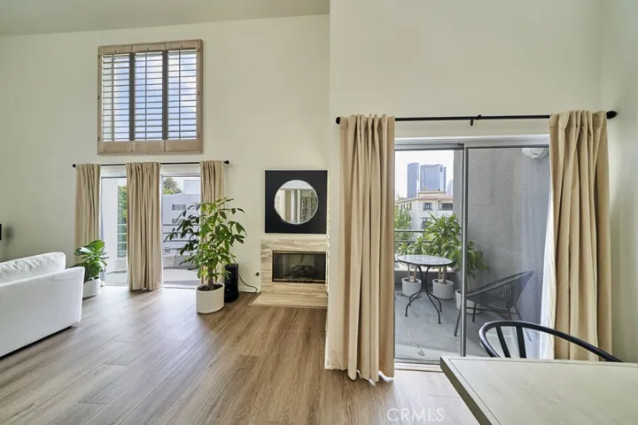 1617 S Beverly Glen Boulevard 303, Los Angeles, California 90024
