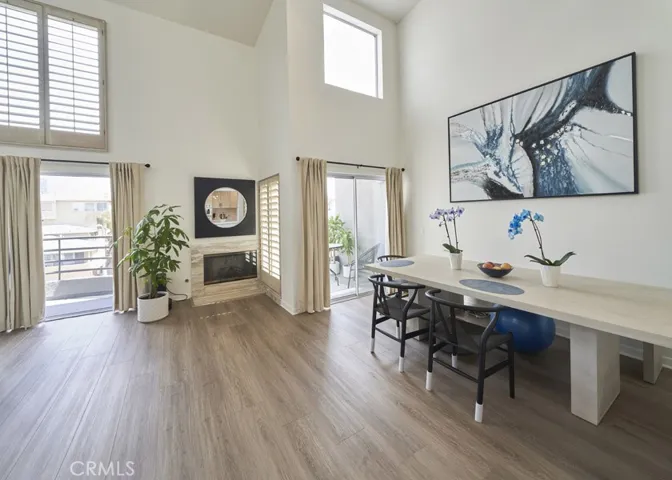 1617 S Beverly Glen Boulevard 303, Los Angeles, California 90024