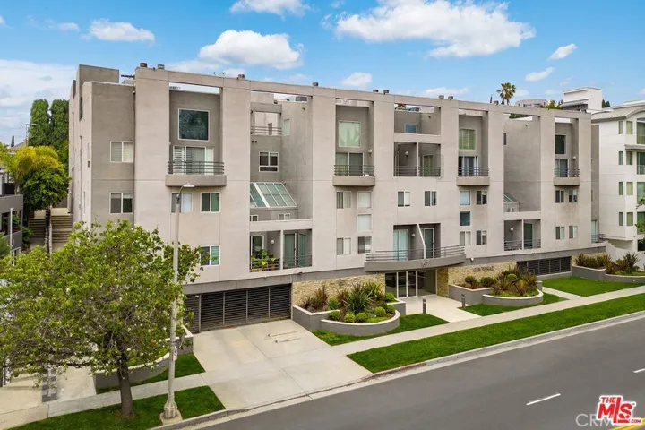 1617 S Beverly Glen Boulevard 303, Los Angeles, California 90024