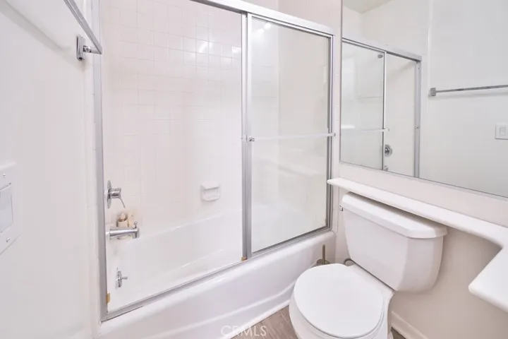 1617 S Beverly Glen Boulevard 303, Los Angeles, California 90024
