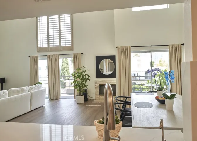 1617 S Beverly Glen Boulevard 303, Los Angeles, California 90024