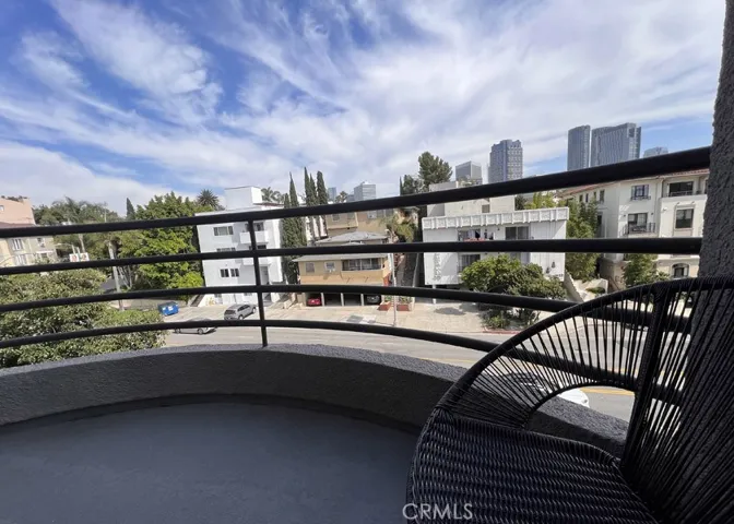 1617 S Beverly Glen Boulevard 303, Los Angeles, California 90024