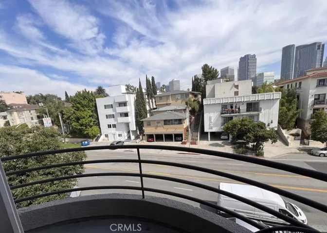 1617 S Beverly Glen Boulevard 303, Los Angeles, California 90024