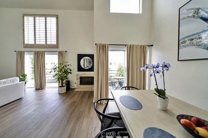 1617 S Beverly Glen Boulevard 303, Los Angeles, California 90024