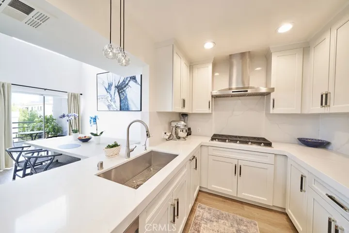 1617 S Beverly Glen Boulevard 303, Los Angeles, California 90024