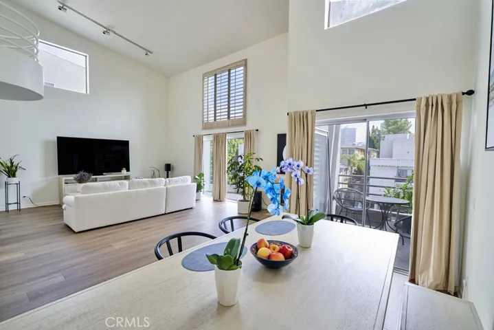 1617 S Beverly Glen Boulevard 303, Los Angeles, California 90024