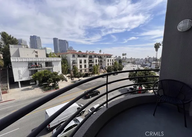 1617 S Beverly Glen Boulevard 303, Los Angeles, California 90024