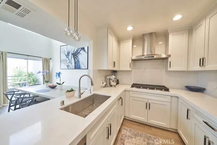 1617 S Beverly Glen Boulevard 303, Los Angeles, California 90024