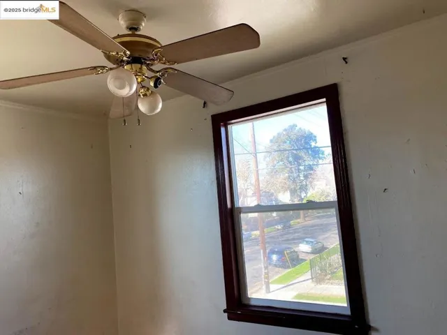 44 W. Acacia Street, Stockton, California 95202