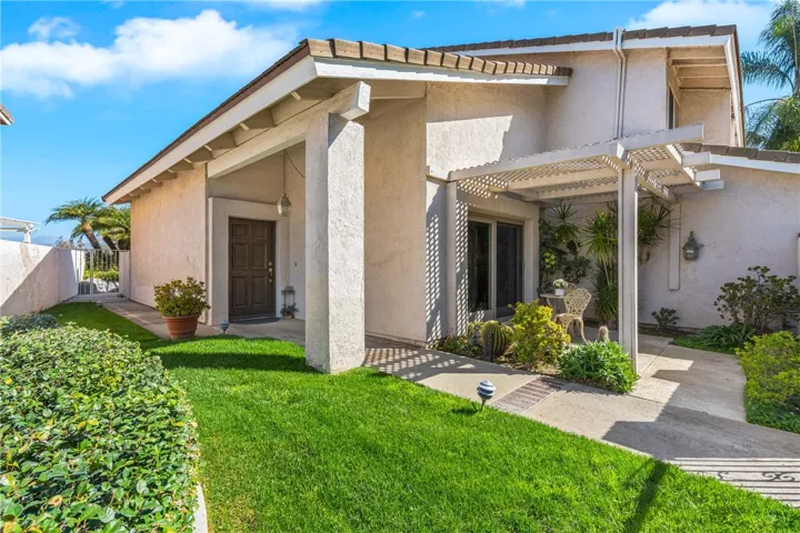 5991 East Marsha Circle, Anaheim Hills, California 92807