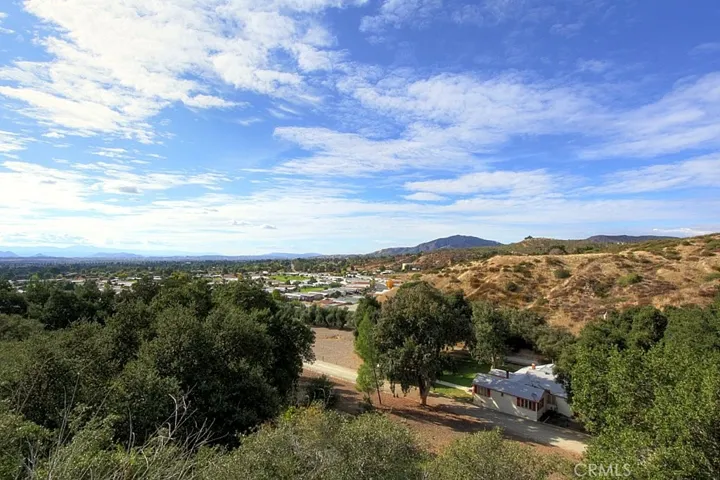 41120 Ute, Cherry Valley, California 92223