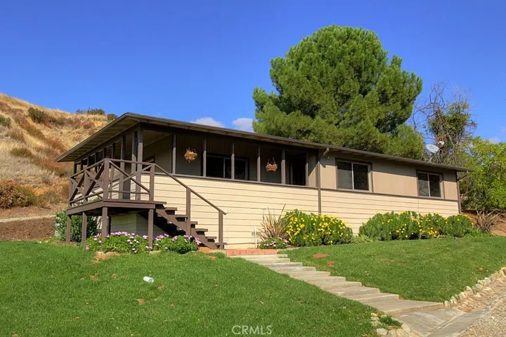 41120 Ute, Cherry Valley, California 92223