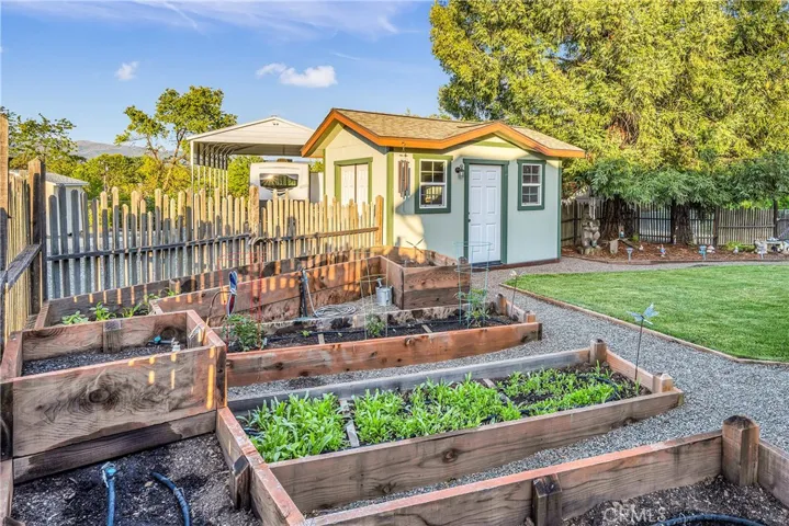 4400 Oak Avenue, Lakeport, California 95453
