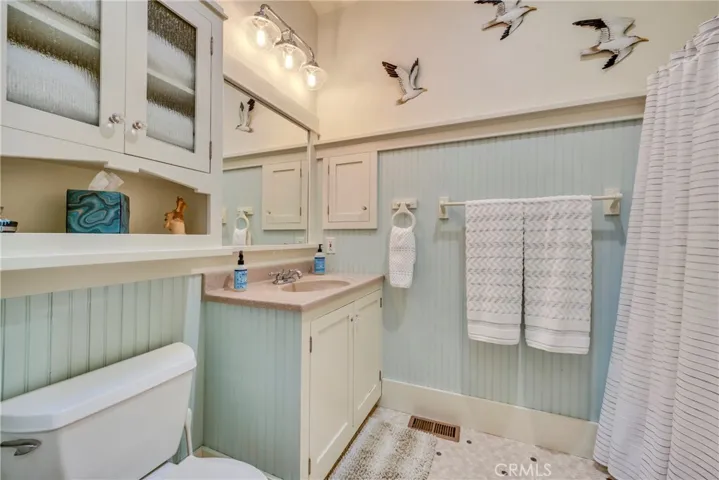 4400 Oak Avenue, Lakeport, California 95453