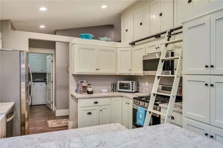 4400 Oak Avenue, Lakeport, California 95453