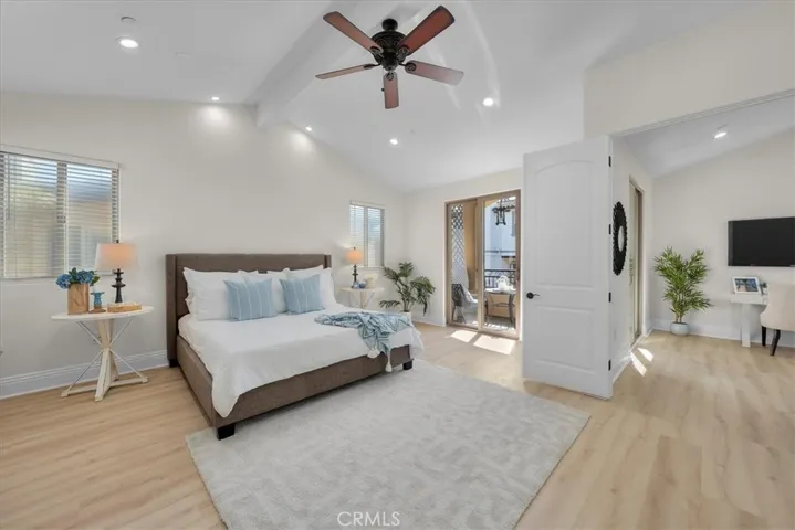 1907 Spreckels Lane B, Redondo Beach, California 90278
