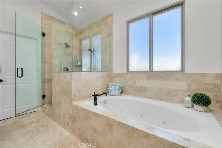 1907 Spreckels Lane B, Redondo Beach, California 90278
