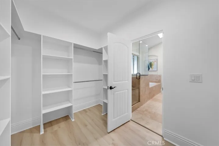 1907 Spreckels Lane B, Redondo Beach, California 90278