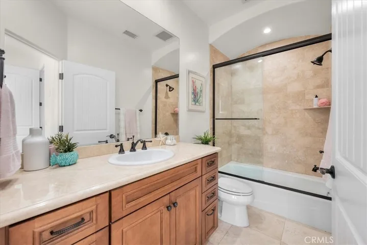 1907 Spreckels Lane B, Redondo Beach, California 90278