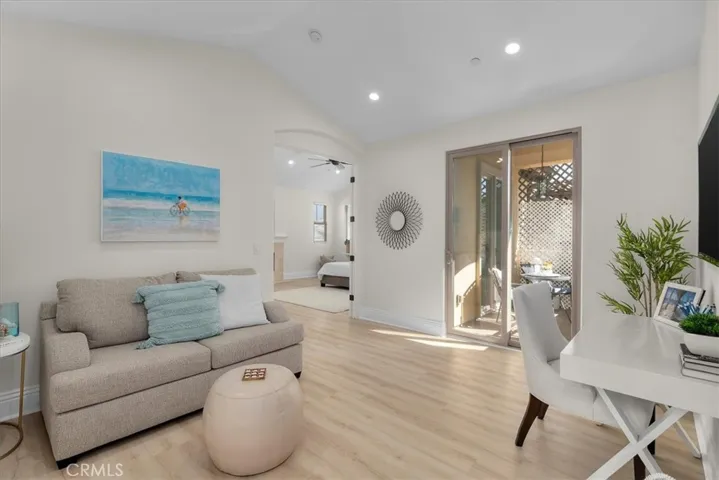 1907 Spreckels Lane B, Redondo Beach, California 90278