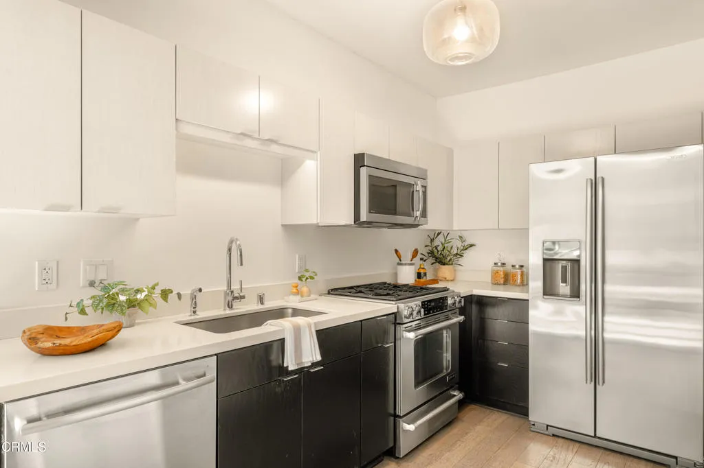 527 Molino Street 209, Los Angeles, California 90013 home-pic-8