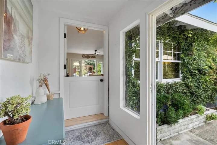 Mudroom or entry foyer,