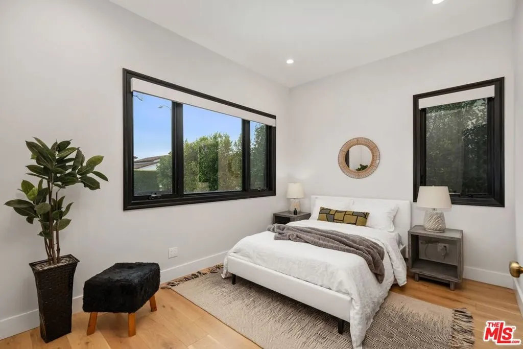 123 S Kilkea Drive, Los Angeles, California 90048 home-pic-28