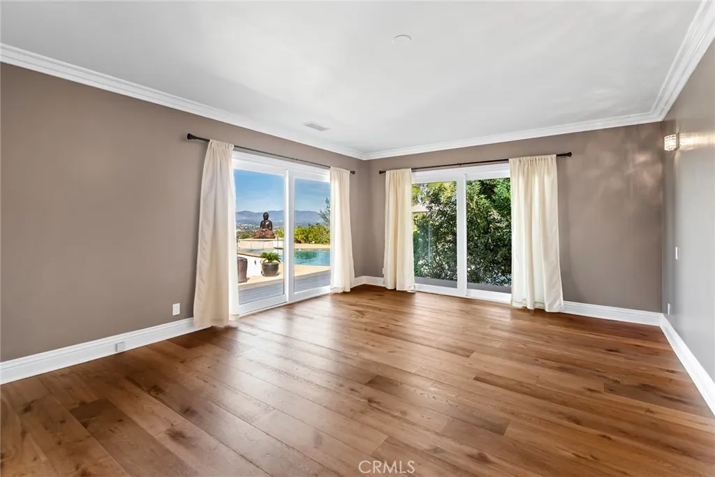 4854 Nomad Drive, Woodland Hills, California 91364 home-pic-21