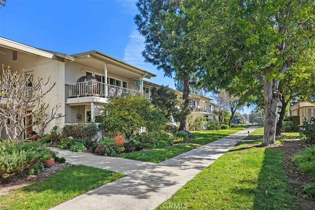 15 Via Castilla Q, Laguna Woods, California 92637, 2 Bedrooms Bedrooms, ,2 BathroomsBathrooms,Residential Lease,For Rent,Via Castilla,OC25039304