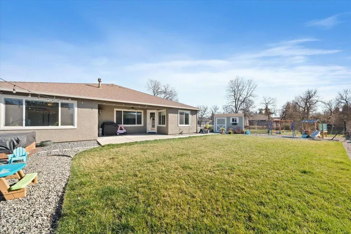 1156 Hancock Drive, Redding, California 96003