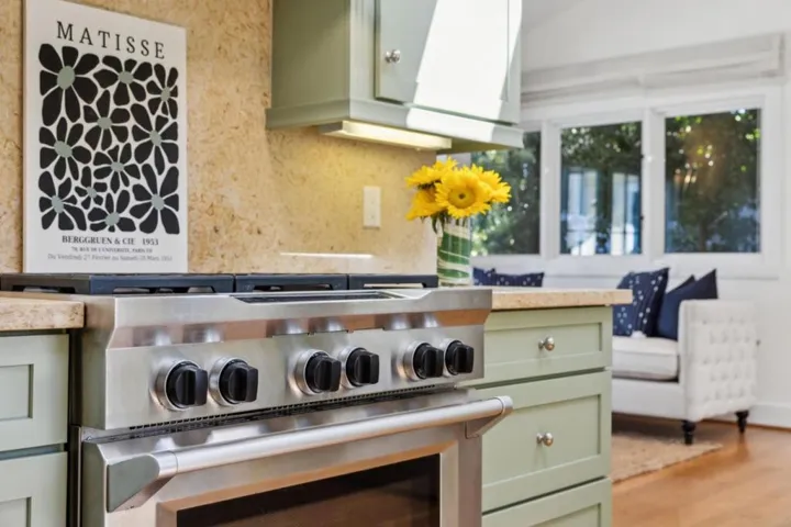 207 Wood Street, Pacific Grove, California 93950