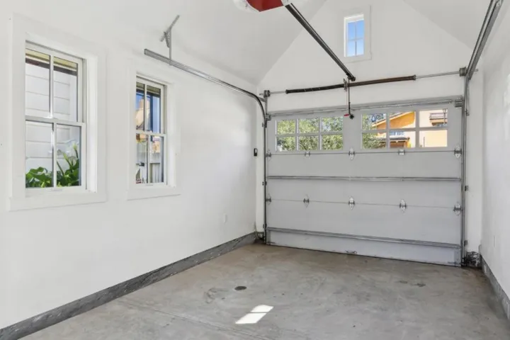 207 Wood Street, Pacific Grove, California 93950