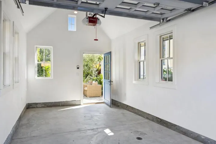 207 Wood Street, Pacific Grove, California 93950