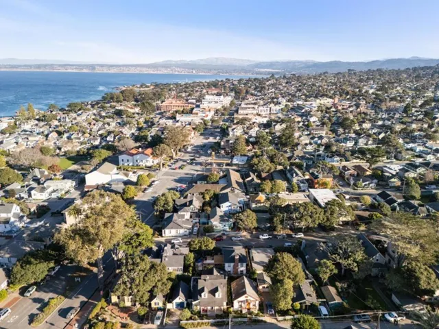 207 Wood Street, Pacific Grove, California 93950
