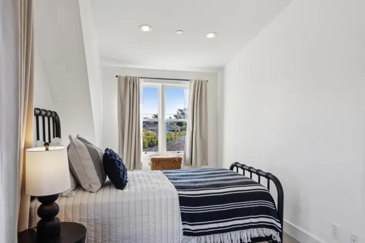 207 Wood Street, Pacific Grove, California 93950
