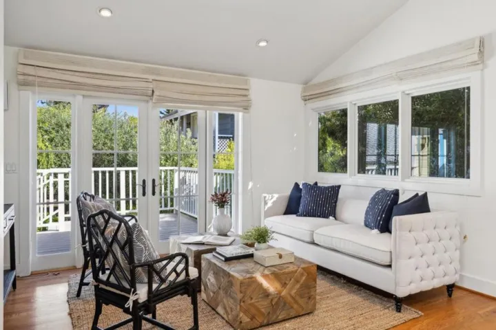 207 Wood Street, Pacific Grove, California 93950