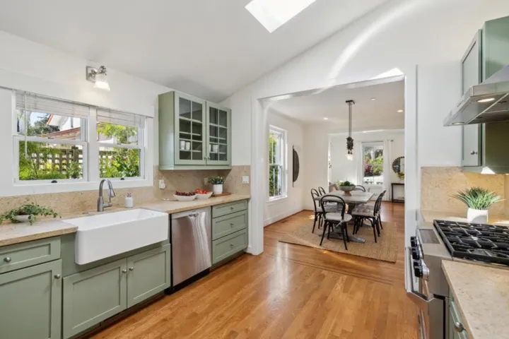 207 Wood Street, Pacific Grove, California 93950