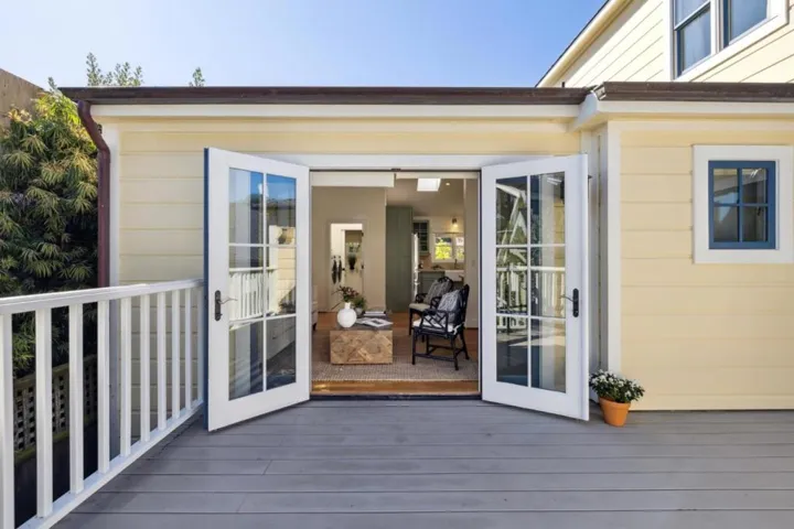 207 Wood Street, Pacific Grove, California 93950