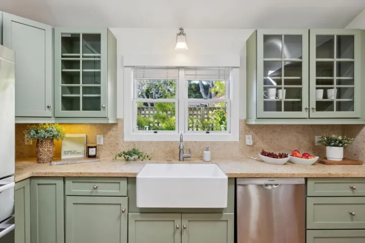 207 Wood Street, Pacific Grove, California 93950