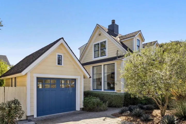 207 Wood Street, Pacific Grove, California 93950