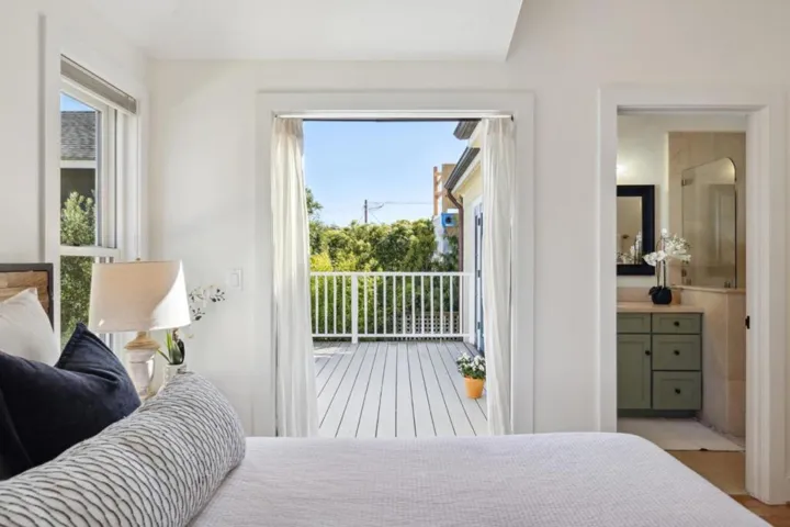 207 Wood Street, Pacific Grove, California 93950