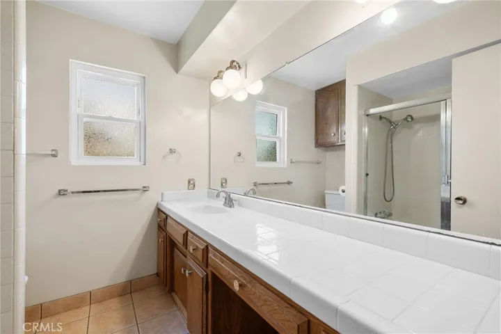 4709 Morro Drive, Bakersfield, California 93307