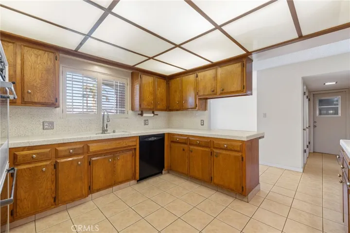 4709 Morro Drive, Bakersfield, California 93307